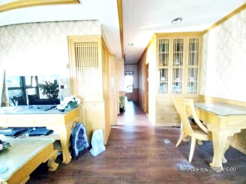 The Crest Phahonyothin 11, Bangkok, Soi Phaholyothin 11 Phaholyothin Road, Samsen Nai, Phaya Thai, Bangkok, 2 Bedrooms, 63 sqm, Condo For Sale, by วรินทร กูลจีรัง, 500449588 - DDproperty.com