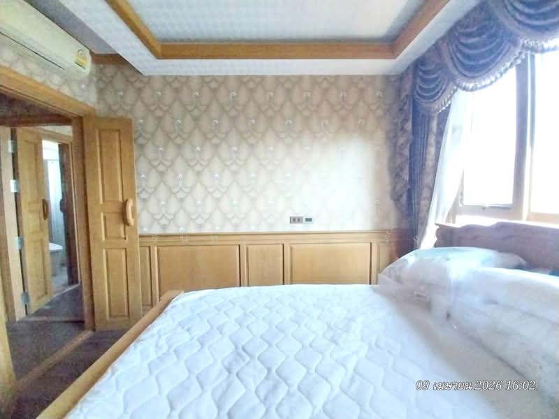 The Crest Phahonyothin 11, Bangkok, Soi Phaholyothin 11 Phaholyothin Road, Samsen Nai, Phaya Thai, Bangkok, 2 Bedrooms, 63 sqm, Condo For Sale, by วรินทร กูลจีรัง, 500449588 - DDproperty.com