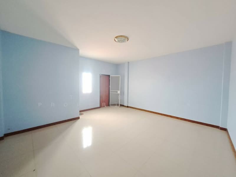 อาคารพาณิชย์นครสวรรค์ตก นครสวรรค์, Nakhon Sawan, Nakhonsawan Tok, Muang Nakhon Sawan, Nakhon Sawan, , 100 sqm, Shophouse For Sale, by The Best Property เบ็นซ์, 500449605 - DDproperty.com