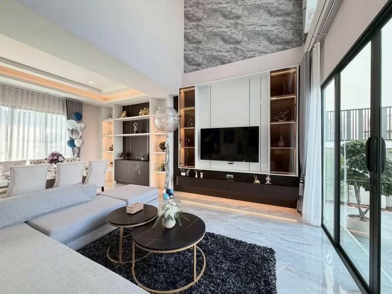 ขายบ้านพูลวิลล่า 2 ชั้น Modern Living พัทยา 4 ห้องนอน พร้อมสระว่ายน้ำส่วนตัว ทำเลทุ่งกลม-ตาลหมัน, ชลบุรี, หนองปรือ, บางละมุง, ชลบุรี, 360 ตร.ม., บ้านเดี่ยว ขาย, โดย คุณเบ้นซ์, 500449663 - DDproperty.com