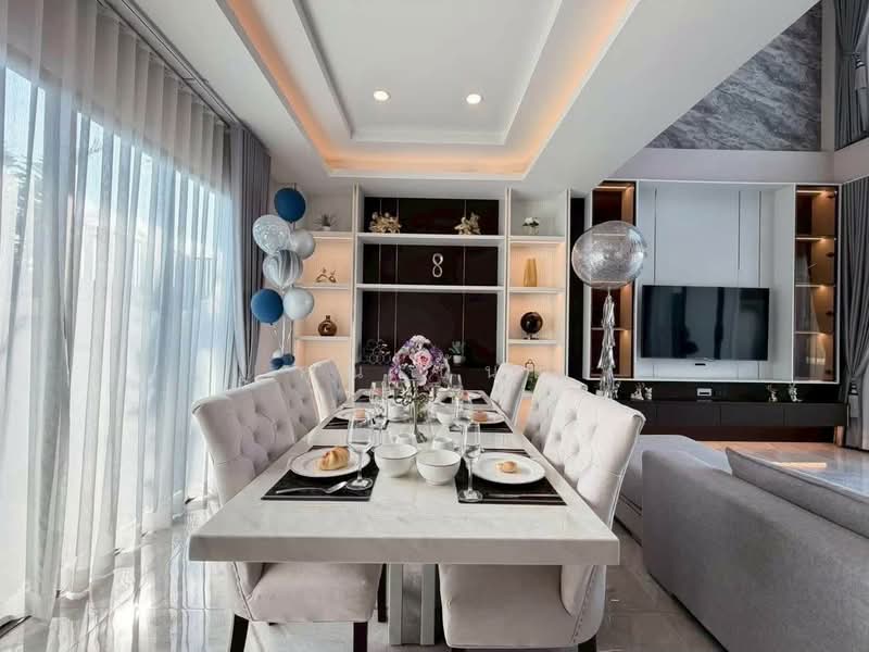 ขายบ้านพูลวิลล่า 2 ชั้น Modern Living พัทยา 4 ห้องนอน พร้อมสระว่ายน้ำส่วนตัว ทำเลทุ่งกลม-ตาลหมัน, chon-buri, Nong Pru, Bang Lamung (Pattaya), Chon Buri (Pattaya), 4 Bedrooms, 360 sqm, Single Detached House For Sale, by คุณเบ้นซ์, 500449663 - DDproperty.com