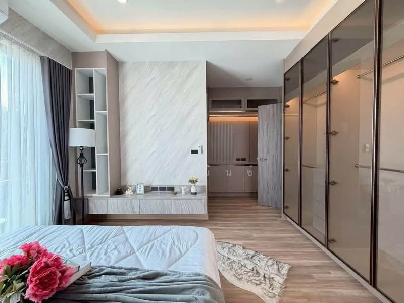 ขายบ้านพูลวิลล่า 2 ชั้น Modern Living พัทยา 4 ห้องนอน พร้อมสระว่ายน้ำส่วนตัว ทำเลทุ่งกลม-ตาลหมัน, chon-buri, Nong Pru, Bang Lamung (Pattaya), Chon Buri (Pattaya), 4 Bedrooms, 360 sqm, Single Detached House For Sale, by คุณเบ้นซ์, 500449663 - DDproperty.com