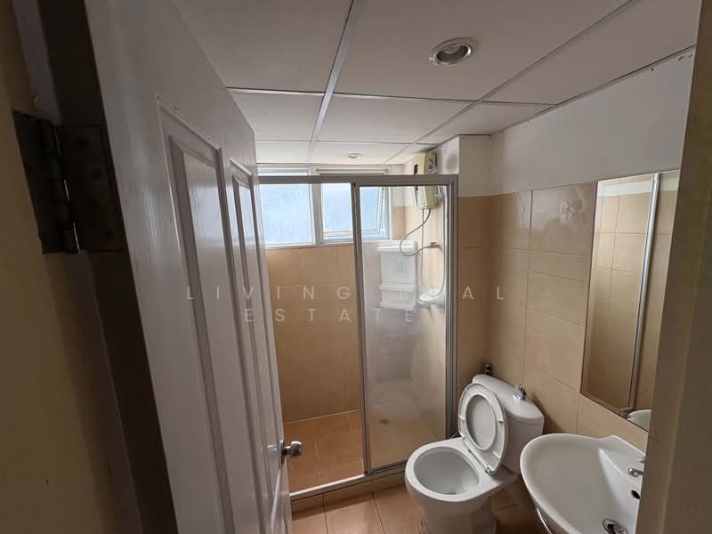 Supalai City Home Ratchada 10, Bangkok, Soi Ratchadaphisek 10, Ratchadaphisek Road, Huai Khwang, Bangkok, Studio, 30 sqm, Condo For Sale, by Living Real Estates, 500449666 - DDproperty.com