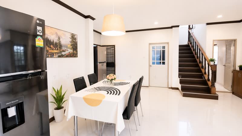 หมู่บ้านนารารมย์ พุทธมณฑลสาย 5, Nakhon Pathom, Bang Krathuk, Sam Phran, Nakhon Pathom, 4 Bedrooms, 200 sqm, Single Detached House For Sale, by ภัทรนัน อิศรางกูร ณ อยุธยา, 500449689 - DDproperty.com