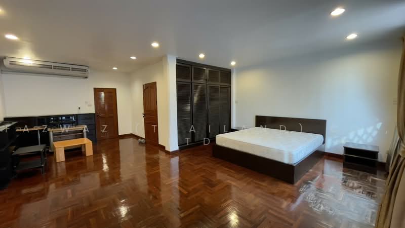 ขายด่วน บ้านหรู 5 ห้องนอน เอกมัย 350 ตร.ม. ใกล้ BTS และทองหล่อ, กรุงเทพ, คลองตันเหนือ, วัฒนา, กรุงเทพ, 350 ตร.ม., ทาวน์เฮ้าส์ ขาย, โดย Fazwaz (Thailand) Co., Ltd., 500449708 - DDproperty.com