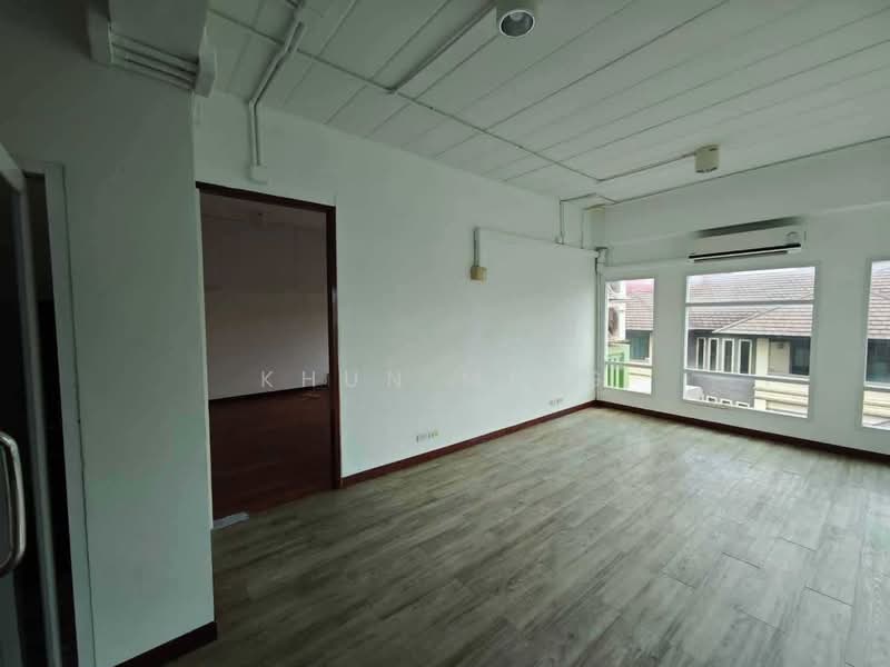 ให้เช่า อาคารสำนักงาน 4.5 ชั้น ทำเลอ่อนนุช – ศรีนครินทร์ (SPSSR333), กรุงเทพ, ศรีนครินทร์ 38, หนองบอน, ประเวศ, กรุงเทพ, 484 ตร.ม., ตึกแถว-อาคารพาณิชย์ ให้เช่า, โดย Khun Ming, 500449723 - DDproperty.com