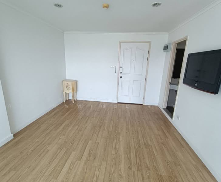 Lumpini Ville Ramkhamhaeng 26, Bangkok, Soi Ramkamhang 26, Huamark Road, Hua Mak, Bang Kapi, Bangkok, 1 Bedroom, 32 sqm, Condo For Sale, by Bangkok Commercial Asset Management Com, 500449738 - DDproperty.com