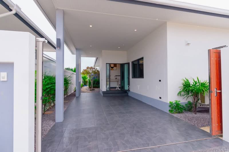 Kiri Valley, Prachuap Khiri Khan, Hua Hin, Prachuap Khiri Khan, 3 Bedrooms, 240 sqm, Villa For Sale, by Jon Martin, 500449742 - DDproperty.com