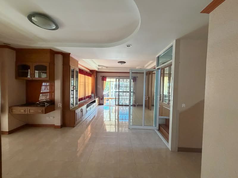 หมู่บ้านโฮมทาวน์ ศรีราชา, Chon Buri (Pattaya), Nong - Kham, Si Racha, Chon Buri (Pattaya), 3 Bedrooms, 150 sqm, Single Detached House For Sale, by The Best Property เจต, 500449778 - DDproperty.com