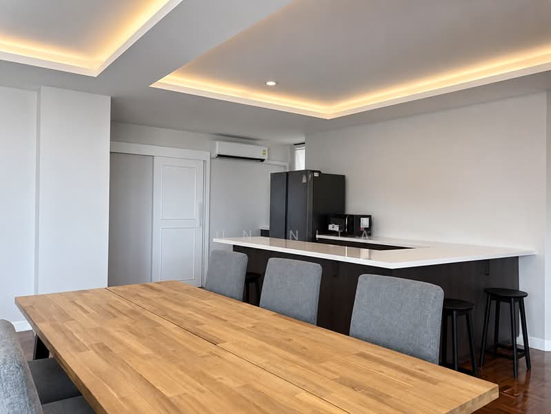 Tongtip Mansion, Bangkok, Soi Sukhumvit 47, Khlong Tan Nua, Watthana, Bangkok, 3 Bedrooms, 250 sqm, Condo For Rent, by Khun Nita, 500449823 - DDproperty.com