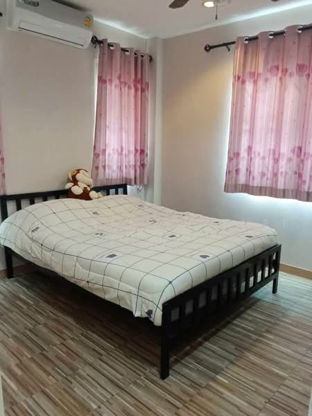 Baan Fah Rim Haad, Chon Buri (Pattaya), Pattaya City, Bang Lamung, Bang Lamung (Pattaya), Chon Buri (Pattaya), 3 Bedrooms, 280 sqm, Single Detached House For Rent, by Praveen Peter, 500449878 - DDproperty.com