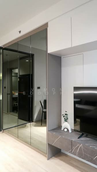 IDEO Sathorn-Wongwian Yai, Bangkok, 219 Soi Krung Thonburi 1, Khlong Ton Sai, Khlong San, Bangkok, 1 Bedroom, 27 sqm, Condo For Sale, by Vimon Boodpha, 500449930 - DDproperty.com
