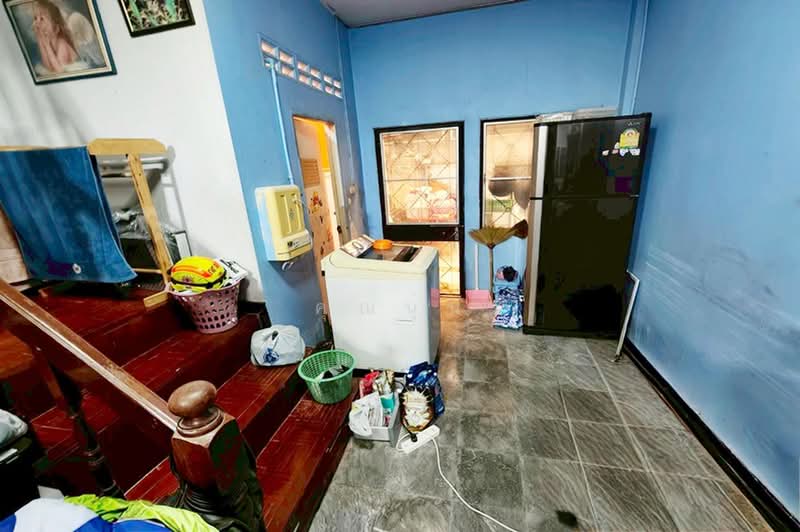 Baan Somjai Village, Bangkok, Soi Chaloem Phrakiat Rama 9, Dok Mai, Prawet, Bangkok, 2 Bedrooms, 200 sqm, Townhouse For Sale, by คุณนุ่น, 500449950 - DDproperty.com