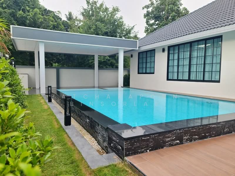 The Village Housing Estate by Horseshoe Point : เดอะ วิลเลจ เฮ้าส์ซิ่ง เอสเตท โดย ฮอร์สชู พอยท์, ชลบุรี, ถนนทุ่งกลม-ห้วยตาหนู, หนองปรือ, บางละมุง, ชลบุรี, 162 ตร.ม., วิลล่า ขาย, โดย Patcharaporn Binsorlae, 500449967 - DDproperty.com