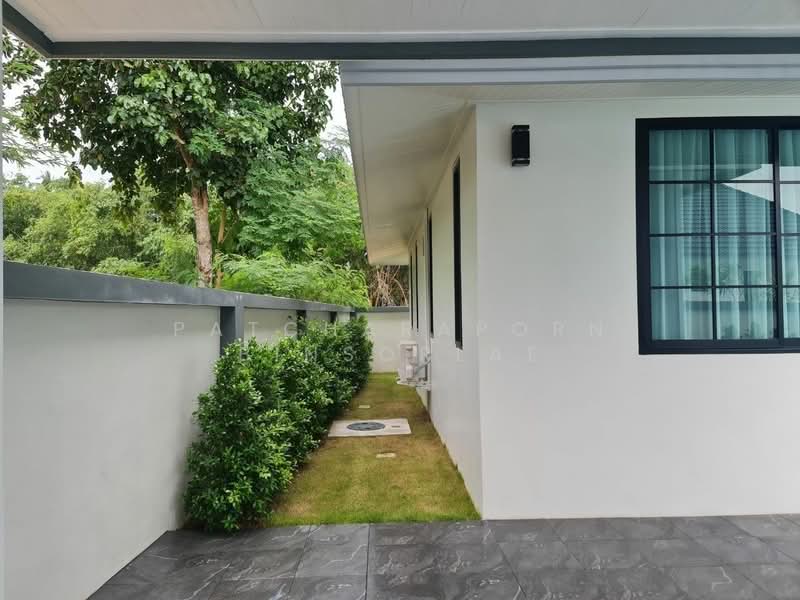 The Village Housing Estate by Horseshoe Point : เดอะ วิลเลจ เฮ้าส์ซิ่ง เอสเตท โดย ฮอร์สชู พอยท์, ชลบุรี, ถนนทุ่งกลม-ห้วยตาหนู, หนองปรือ, บางละมุง, ชลบุรี, 162 ตร.ม., วิลล่า ขาย, โดย Patcharaporn Binsorlae, 500449967 - DDproperty.com