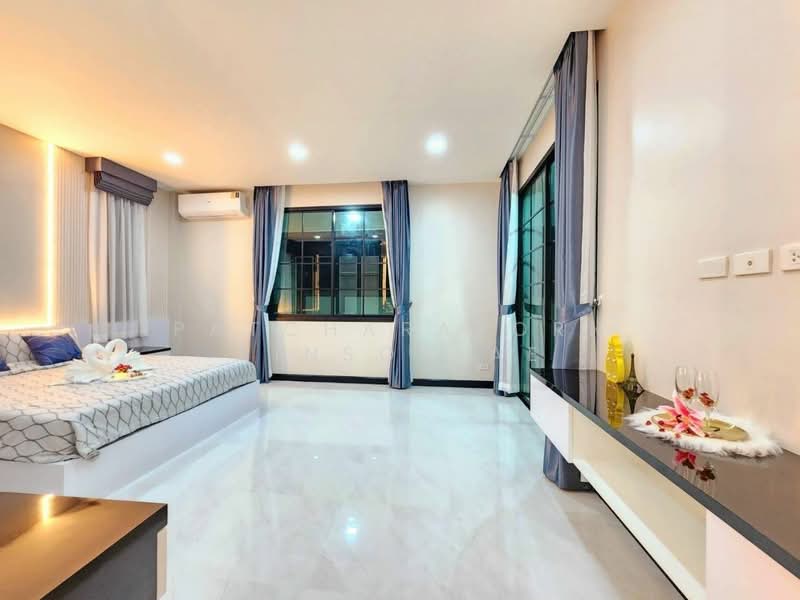 The Village Housing Estate by Horseshoe Point : เดอะ วิลเลจ เฮ้าส์ซิ่ง เอสเตท โดย ฮอร์สชู พอยท์, ชลบุรี, ถนนทุ่งกลม-ห้วยตาหนู, หนองปรือ, บางละมุง, ชลบุรี, 162 ตร.ม., วิลล่า ขาย, โดย Patcharaporn Binsorlae, 500449967 - DDproperty.com