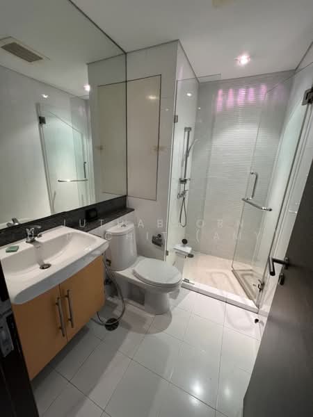 Fullerton Sukhumvit, Bangkok, Sukhumvit Road, Khlong Tan Nua, Watthana, Bangkok, 3 Bedrooms, 170 sqm, Condo For Rent, by Juthabhorn Uppachit (Amy), 500449969 - DDproperty.com