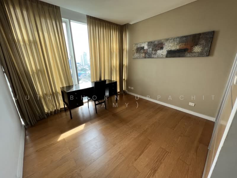 Fullerton Sukhumvit, Bangkok, Sukhumvit Road, Khlong Tan Nua, Watthana, Bangkok, 3 Bedrooms, 170 sqm, Condo For Rent, by Juthabhorn Uppachit (Amy), 500449969 - DDproperty.com