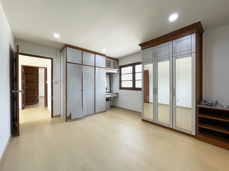 Chuan Chuen Bang Khen, Bangkok, Thung Song Hong, Lak Si, Bangkok, 6 Bedrooms, 255 sqm, Single Detached House For Rent, by คุณรวีวรรณ อู่เงิน, 500450039 - DDproperty.com