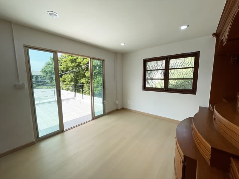Chuan Chuen Bang Khen, Bangkok, Thung Song Hong, Lak Si, Bangkok, 6 Bedrooms, 255 sqm, Single Detached House For Rent, by คุณรวีวรรณ อู่เงิน, 500450039 - DDproperty.com