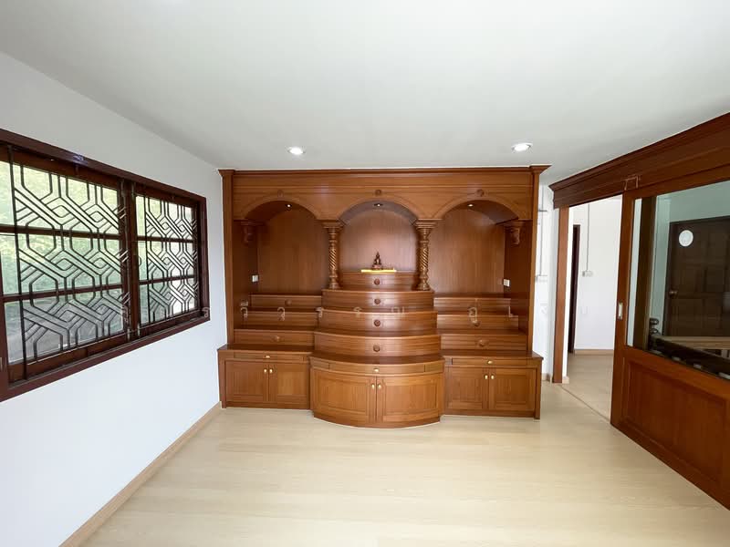 Chuan Chuen Bang Khen, Bangkok, Thung Song Hong, Lak Si, Bangkok, 6 Bedrooms, 255 sqm, Single Detached House For Rent, by คุณรวีวรรณ อู่เงิน, 500450039 - DDproperty.com