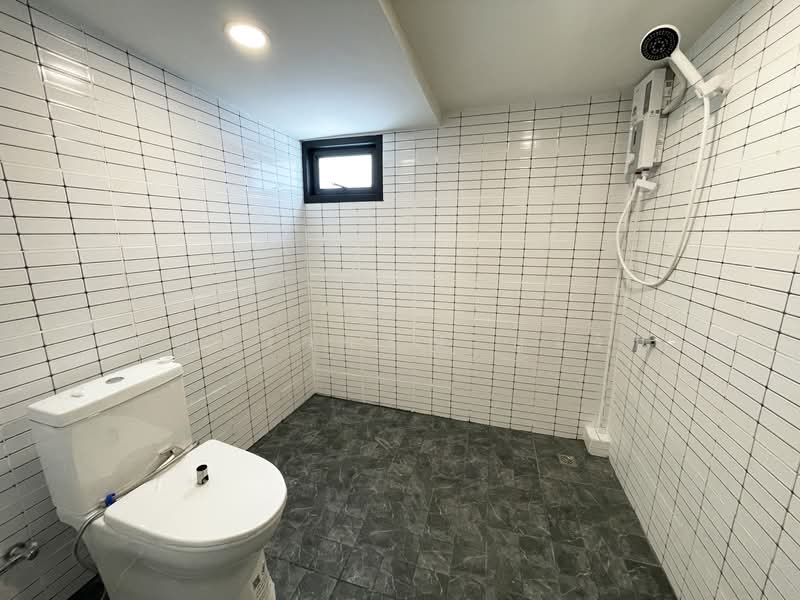 Chuan Chuen Bang Khen, Bangkok, Thung Song Hong, Lak Si, Bangkok, 6 Bedrooms, 255 sqm, Single Detached House For Rent, by คุณรวีวรรณ อู่เงิน, 500450039 - DDproperty.com