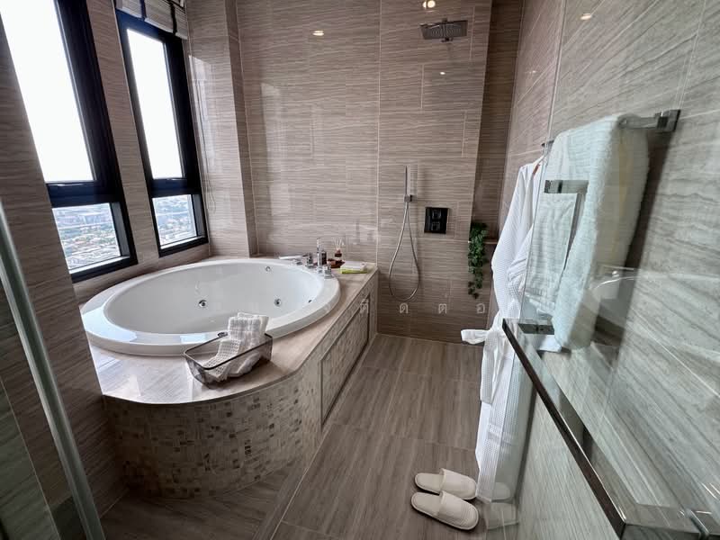 Whizdom Essence, Bangkok, 5 Piyabutr 1 Alley, Bang Chak, Phra Khanong, Bangkok, 4 Bedrooms, 202 sqm, Condo For Rent, by สนใจติดต่อ, 500450050 - DDproperty.com