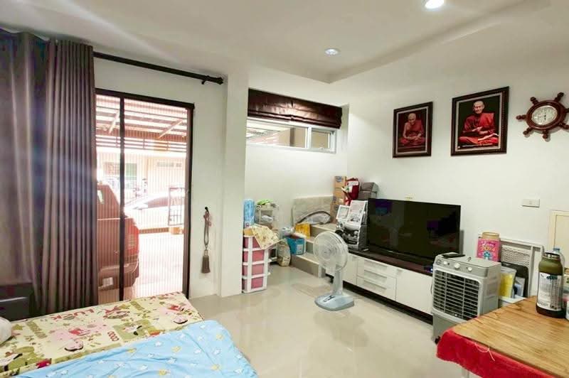 Ratchaphruek Suvarnabhumi-Ladkrabang Village, Bangkok, 397/183 Thanon Chalong Krung, Lam Pla Tiew, Lat Krabang, Bangkok, 3 Bedrooms, 140 sqm, Townhouse For Sale, by คุณปิ่น, 500450062 - DDproperty.com