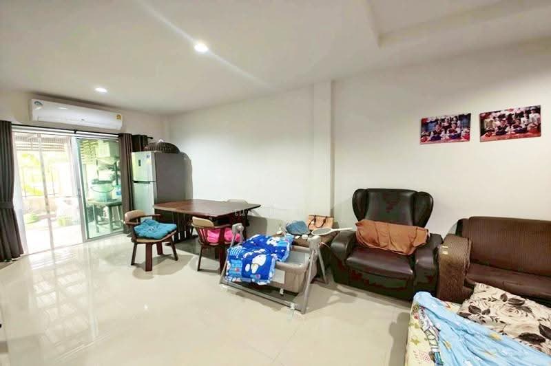 บ้านราชพฤกษ์ สุวรรณภูมิ-ลาดกระบัง : Ratchaphruek Suvarnabhumi-Ladkrabang Village, กรุงเทพ, 397/183 ถ.ฉลองกรุง, ลำปลาทิว, ลาดกระบัง, กรุงเทพ, 140 ตร.ม., ทาวน์เฮ้าส์ ขาย, โดย คุณปิ่น, 500450062 - DDproperty.com