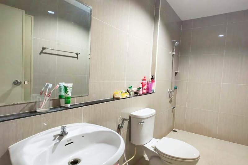 Ratchaphruek Suvarnabhumi-Ladkrabang Village, Bangkok, 397/183 Thanon Chalong Krung, Lam Pla Tiew, Lat Krabang, Bangkok, 3 Bedrooms, 140 sqm, Townhouse For Sale, by คุณปิ่น, 500450062 - DDproperty.com