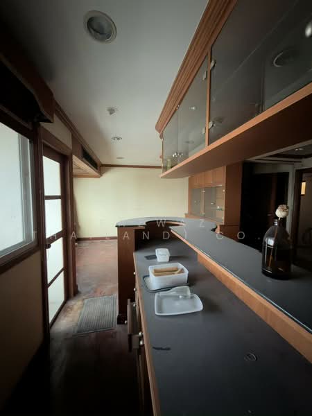 Thonglor Tower, Bangkok, Soi Thonglor, Sukhumvit 55 Road, Khlongtoei Nua, Watthana, Bangkok, 2 Bedrooms, 93 sqm, Condo For Sale, by Fazwaz (Thailand) Co., Ltd., 500450071 - DDproperty.com
