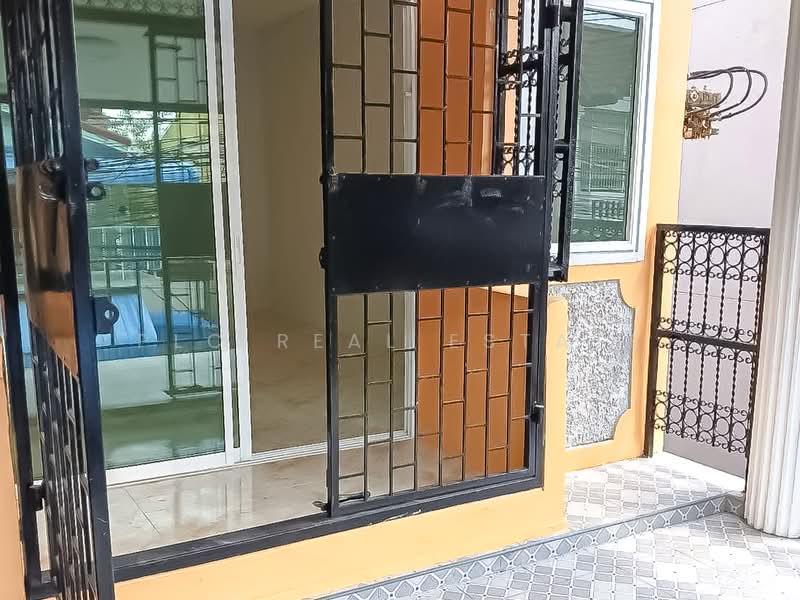 Townhouse for Sale Noen Plub Wan East Pattaya 2 Bedroom, Chon Buri (Pattaya), Bang Lamung, Bang Lamung (Pattaya), Chon Buri (Pattaya), 2 Bedrooms, 60 sqm, Townhouse For Sale, by PLC real estate, 500450073 - DDproperty.com