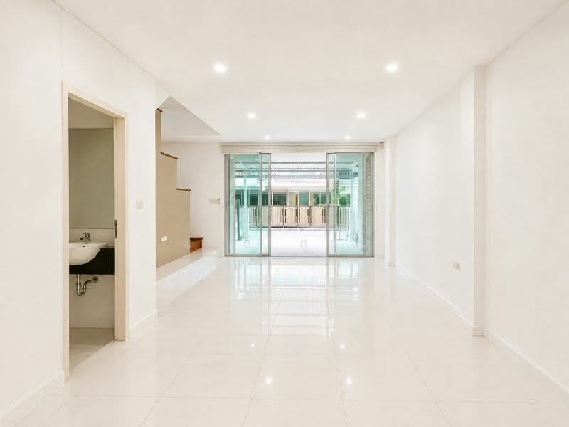 Lumpini Town Residence Ladprao Station, Bangkok, Jom Phon, Chatuchak, Bangkok, 3 Bedrooms, 191 sqm, Townhouse For Sale, by มาลี สุธน, 500450091 - DDproperty.com