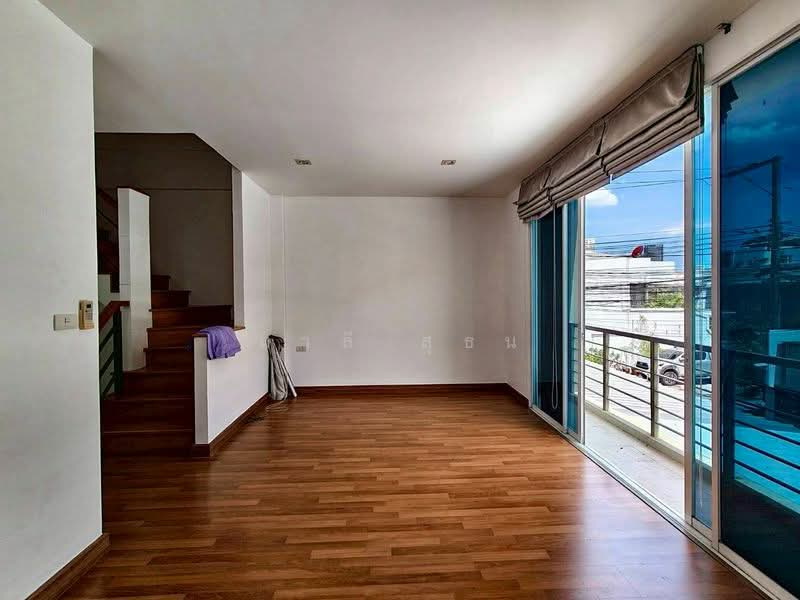 ลุมพินี ทาวน์ เรสซิเดนซ์ ลาดพร้าว สเตชั่น : Lumpini Town Residence Ladprao Station, กรุงเทพ, จอมพล, จตุจักร, กรุงเทพ, 191 ตร.ม., ทาวน์เฮ้าส์ ขาย, โดย มาลี สุธน, 500450091 - DDproperty.com
