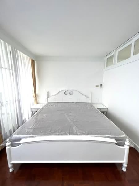 Supalai Place Sukhumvit 39, Bangkok, 175-179 Soi Sukhumvit 39 Sukhumvit Road, Khlong Tan Nua, Watthana, Bangkok, 1 Bedroom, 50 sqm, Condo For Rent, by Sasithon Phonchuai, 500450346 - DDproperty.com