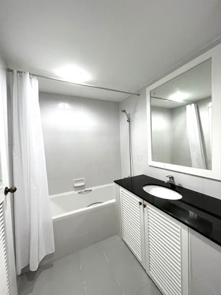 Supalai Place Sukhumvit 39, Bangkok, 175-179 Soi Sukhumvit 39 Sukhumvit Road, Khlong Tan Nua, Watthana, Bangkok, 1 Bedroom, 50 sqm, Condo For Rent, by Sasithon Phonchuai, 500450346 - DDproperty.com