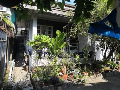 ขาย - ขายที่ดินพร้อมบ้าน ซอยปรีดี พนมยงค์ 20 เขตวัฒนา กรุงเทพฯ ทำเลทอง ใกล้สุขุมวิทและ BTS พระโขนง, กรุงเทพ