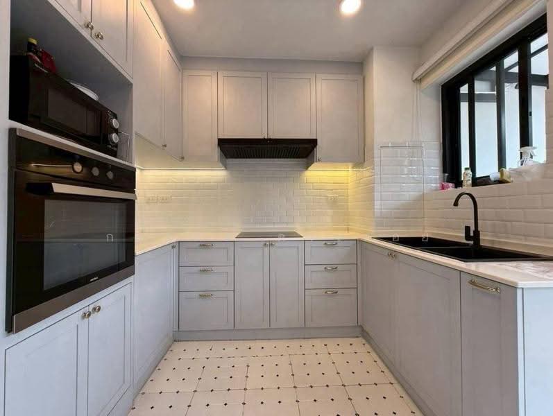 ทาวน์โฮม เอกมัยซอย12, bangkok, เอกมัย, Phra Kanong Nua, Watthana, Bangkok, 4 Bedrooms, 400 sqm, Townhouse For Rent, by กมลกร ดาวลอย, 500450375 - DDproperty.com