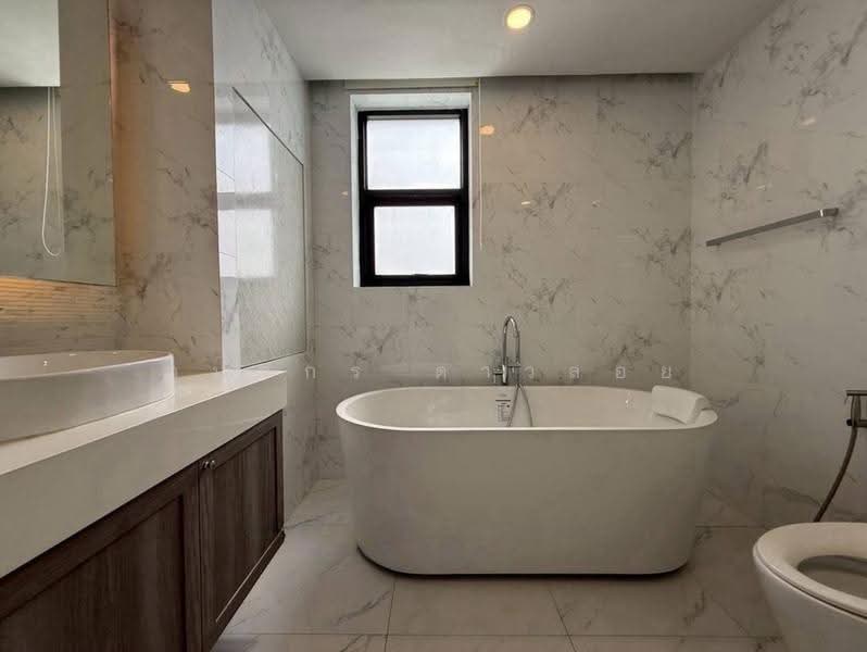 ทาวน์โฮม เอกมัยซอย12, bangkok, เอกมัย, Phra Kanong Nua, Watthana, Bangkok, 4 Bedrooms, 400 sqm, Townhouse For Rent, by กมลกร ดาวลอย, 500450375 - DDproperty.com