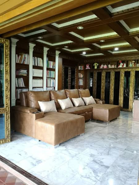 For Rent/Sale: Commercial Building on Srinakarin Road, near the Yellow Line BTS (SPSAD4108), Bangkok, Suan Luang, Bangkok, , 1,874 sqm, Shophouse For Rent, by Agent Pla, 500450402 - DDproperty.com