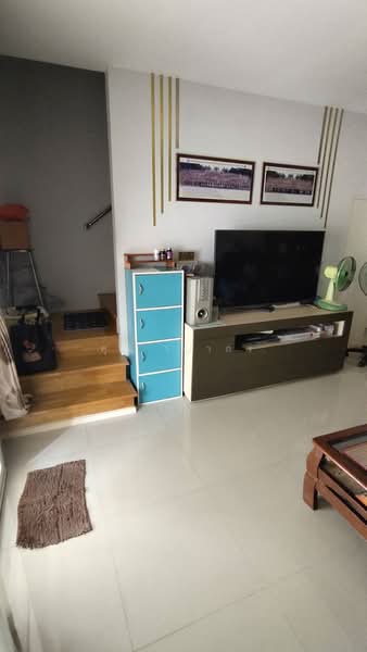 ทาวน์โฮม 3 ชั้น ต่อเติมครบ พร้อมอยู่ ใกล้สวนหลวง ร.9 เพียง 5.2 ล้าน เจ้าของขายเอง ไม่ผ่านนายหน้า ต่อ, Bangkok, Dok Mai, Prawet, Bangkok, 3 Bedrooms, 29,200 sqm, Townhouse For Sale, by คุณ วิญากร, 500450409 - DDproperty.com