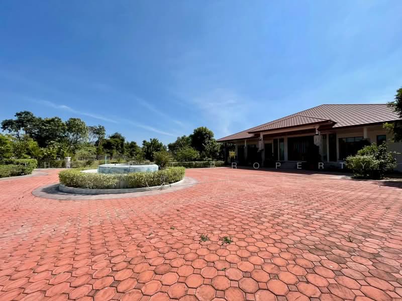 บ้านเดี่ยวพร้อมที่ดินหนองรี ชลบุรี, Chon Buri (Pattaya), Nong Ri, Muang Chon Buri, Chon Buri (Pattaya), 5 Bedrooms, 200 sqm, Single Detached House For Sale, by The Best Property ตุ๊กตา, 500450429 - DDproperty.com