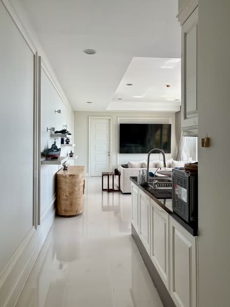 Royce Private Residences, Bangkok, 61 Soi Sukhumvit 31, Khlongtoei Nua, Watthana, Bangkok, 2 Bedrooms, 112 sqm, Condo For Rent, by Oraon Suwanmongko, 500450443 - DDproperty.com