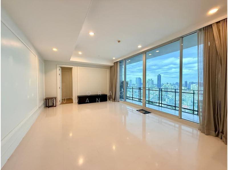 Royce Private Residences, Bangkok, 61 Soi Sukhumvit 31, Khlongtoei Nua, Watthana, Bangkok, 2 Bedrooms, 112 sqm, Condo For Rent, by Oraon Suwanmongko, 500450443 - DDproperty.com