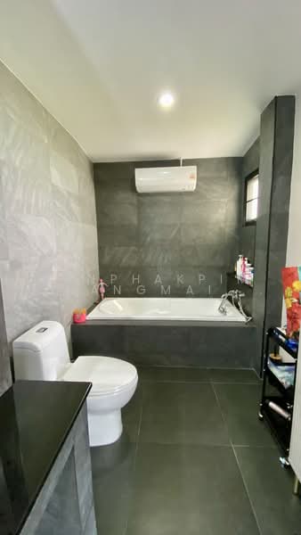 LuxuryPool Villa for Sale in Chiang Mai (Doisaket, ChiangMai), เชียงใหม่, เชิงดอย, ดอยสะเก็ด, เชียงใหม่, 360 ตร.ม., วิลล่า ขาย, โดย Kanphakpim Chiangmai Nice Home, 500450464 - DDproperty.com