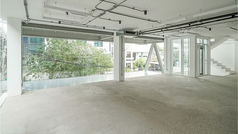 Standalone Building 1,500 sqm Rama 9 near Motorway, Bangkok, พระราม 9, Suan Luang, Bangkok, , 1,500 sqm, Shophouse For Rent, by Chanitnun Mewongukote, 500450470 - DDproperty.com