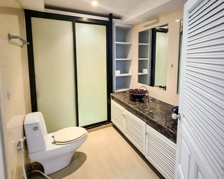 Beachfront Townhouse for Sale Dongtan Beach Pattaya, Chon Buri (Pattaya), Bang Lamung, Bang Lamung (Pattaya), Chon Buri (Pattaya), 8 Bedrooms, 375 sqm, Townhouse For Sale, by PLC real estate, 500450499 - DDproperty.com