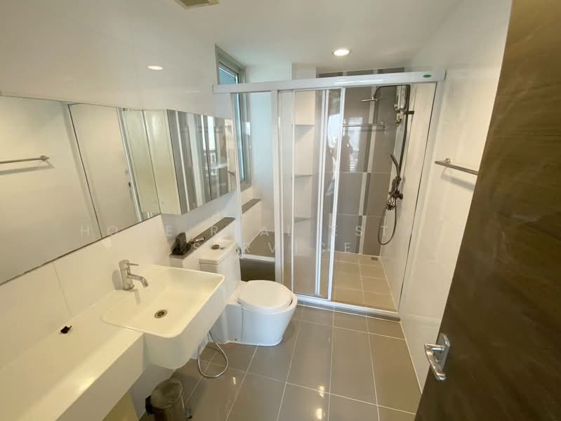 Rhythm Ratchada-Huaikwang, Bangkok, 218 Ratchadaphisek Road, Huai Khwang, Bangkok, 1 Bedroom, 50 sqm, Condo For Sale, by HOME Real Estate Service, 500450559 - DDproperty.com