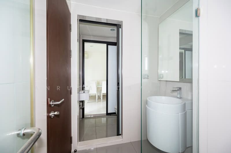 Rhythm Asoke, Bangkok, 299 Asoke - Dindaeng Road, Makkasan, Ratchathewi, Bangkok, 2 Bedrooms, 42 sqm, Condo For Sale, by Kanrutai Dawruang, 500450582 - DDproperty.com