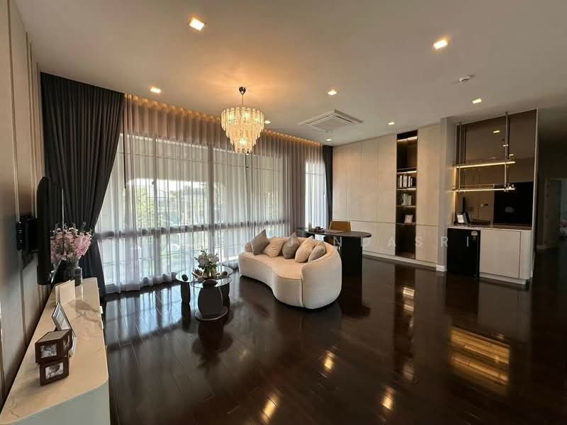 Grand Bangkok Boulevard Krungthepkritha, Bangkok, Srinakarin-Romklao Road, Khlong Sam Prawet, Lat Krabang, Bangkok, 5 Bedrooms, 604 sqm, Single Detached House For Rent, by Rojjana Jindasri, 500450597 - DDproperty.com
